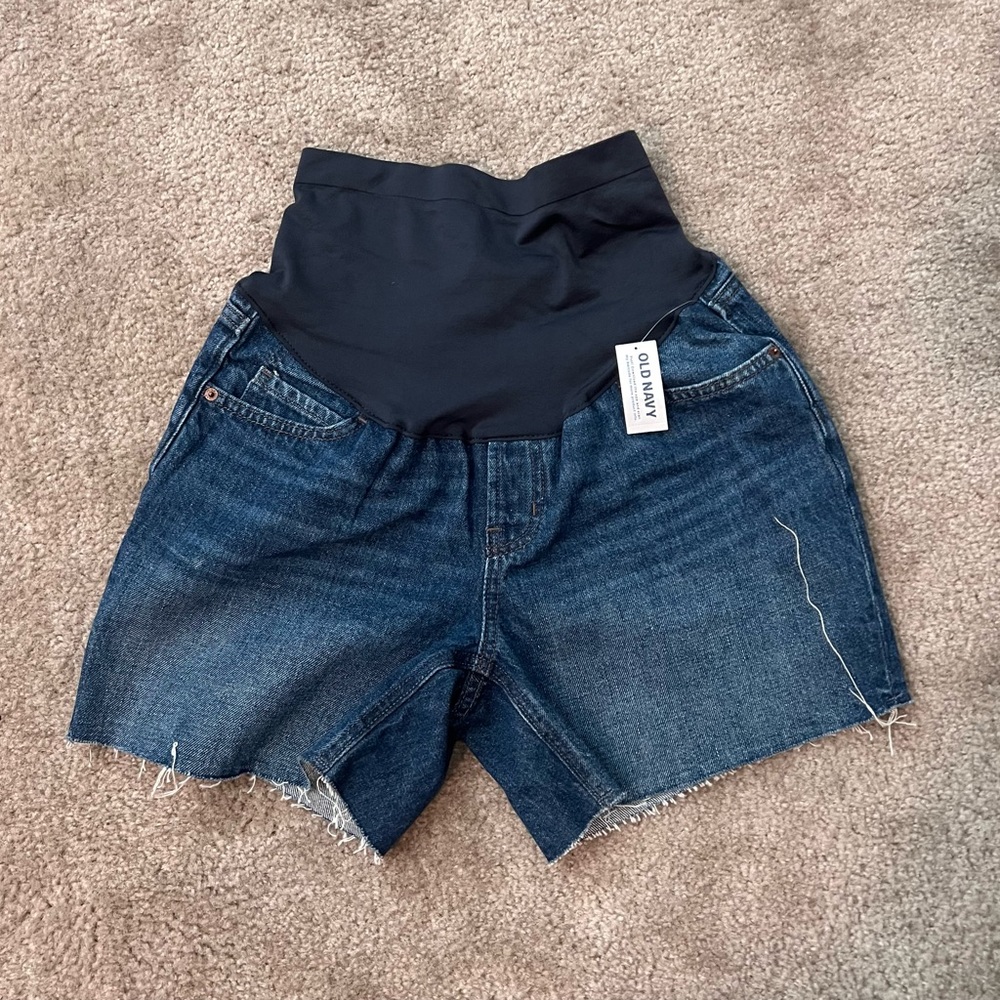 Maternity shorts